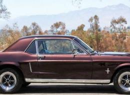Ford Mustang CODE J 