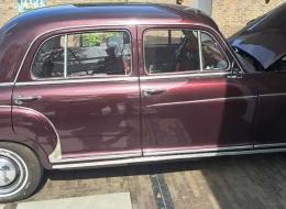 Mercedes-Benz 220 S
