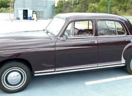 Mercedes-Benz 220 S