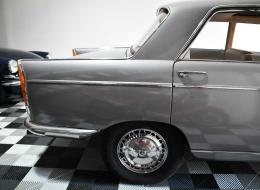 Peugeot 404 SUPER LUXE