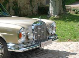 Mercedes-Benz 280 SE W111