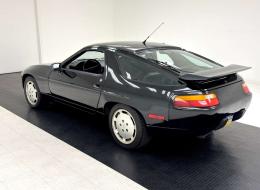 Porsche 928 S4
