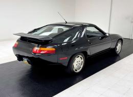 Porsche 928 S4