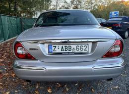 Jaguar Série - XJ 8