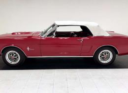 Ford Mustang V8 Convertible