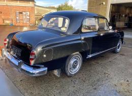 Mercedes-Benz Ponton 180