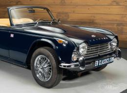 Triumph TR4