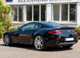 Aston Martin V8 4.3 L Vantage