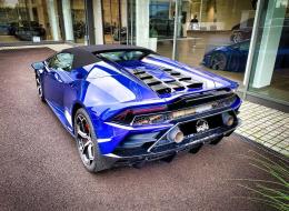 Lamborghini Huracan evo spyder v10 640