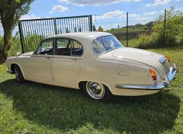Jaguar 420