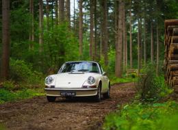 Porsche 911 2.2 E Targa 