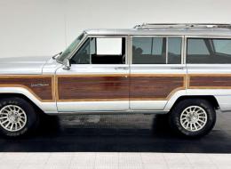 Jeep Grand Wagoneer