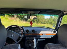 Mercedes-Benz 200 W123