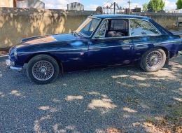 MG B GT