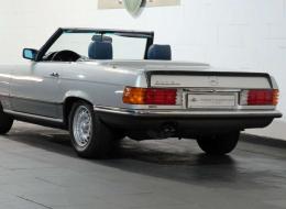 Mercedes-Benz SL 500 R107