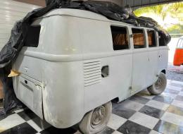 Volkswagen Combi T1 11 windows bus