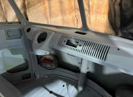 Volkswagen Combi T1 11 windows bus