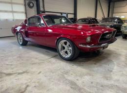 Ford Mustang V8 Fastback