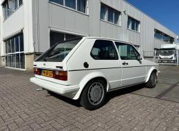 Volkswagen Golf GTI Pirelli 