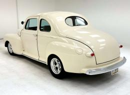 Ford Deluxe Super Coupe