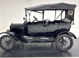 Ford T Touring Sedan