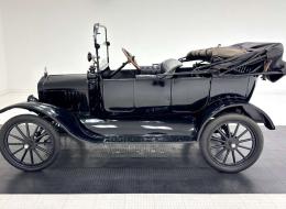 Ford T Touring Sedan