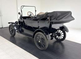 Ford T Touring Sedan
