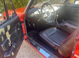 MG B GT