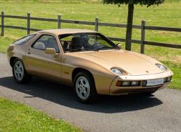 Porsche 928
