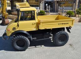 Mercedes-Benz Unimog 406 U900
