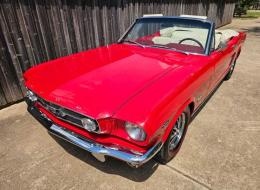 Ford Mustang CABRIOLET V8 