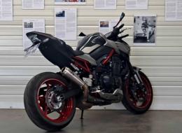 Moto Kawazaki Z900 A2 1&egrave;re Main