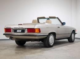 Mercedes-Benz SL 560