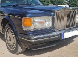 Rolls-Royce Silver Spirit
