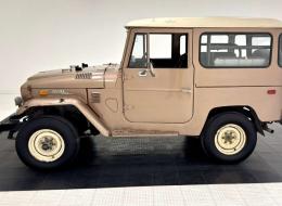 Toyota Land Cruiser FJ40