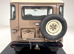 Toyota Land Cruiser FJ40