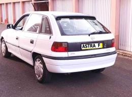 Opel Astra F mod&egrave;le 1997 