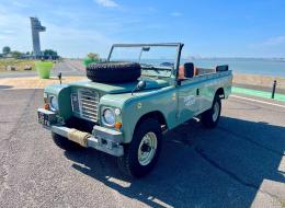 LandRover 109 Serie 3 6 cylindres