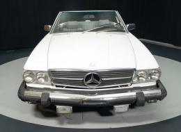 Mercedes-Benz SL 560
