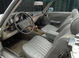 Mercedes-Benz SL 560
