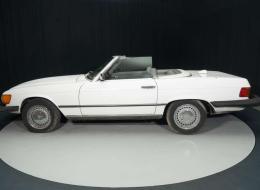 Mercedes-Benz SL 560