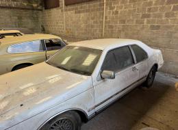 Lincoln Town Car Coupé