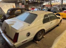 Lincoln Town Car Coupé