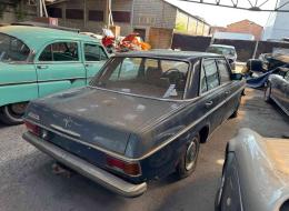 Mercedes-Benz 220 D W115