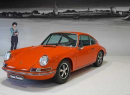 Porsche 911 T LWB