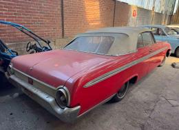 Ford Galaxie 500 Sunliner Convertible