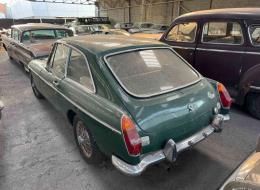 MG B GT