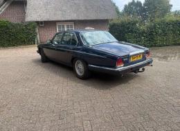 Daimler Double Six Series 3