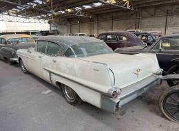 Cadillac Serie 62 Sedan