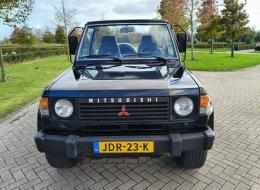 Mitsubishi Pajero 2.6 Canvas Top